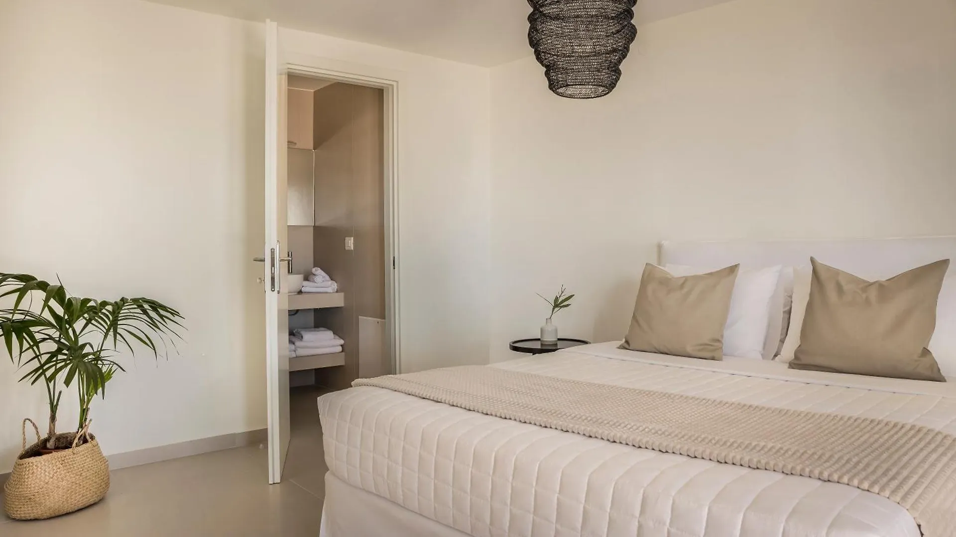 360ᵒ Residences Khelmata 0*,